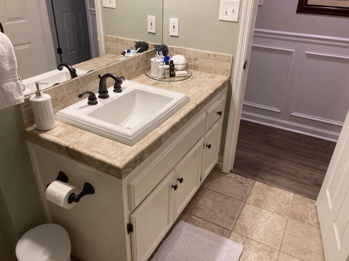 Spacious 3 Bedroom 2 Bath Condo Close To Five-Points In Athens Esterno foto