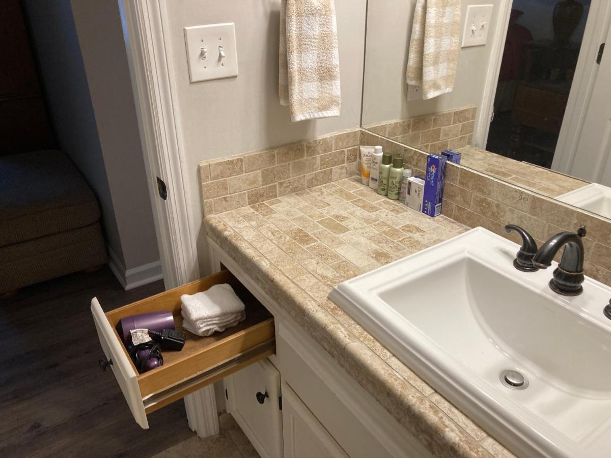 Spacious 3 Bedroom 2 Bath Condo Close To Five-Points In Athens Esterno foto